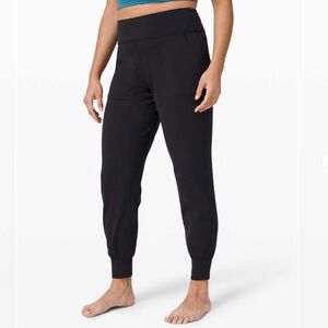 lululemon athletica Align Jogger in Black
